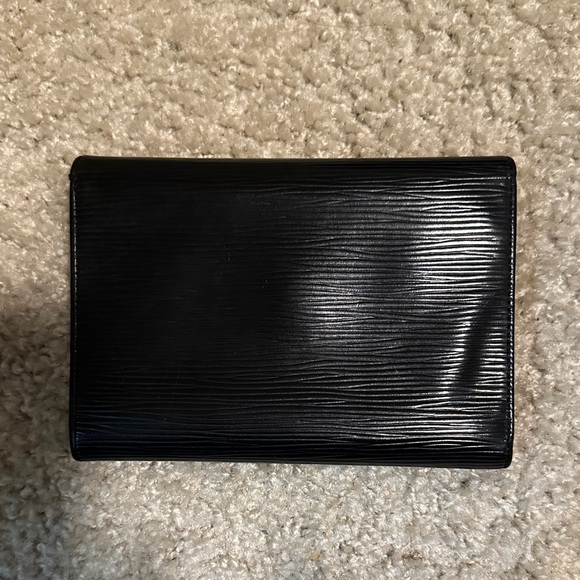 Louis Vuitton Black Textured Epi Wallet - Picture 4 of 15
